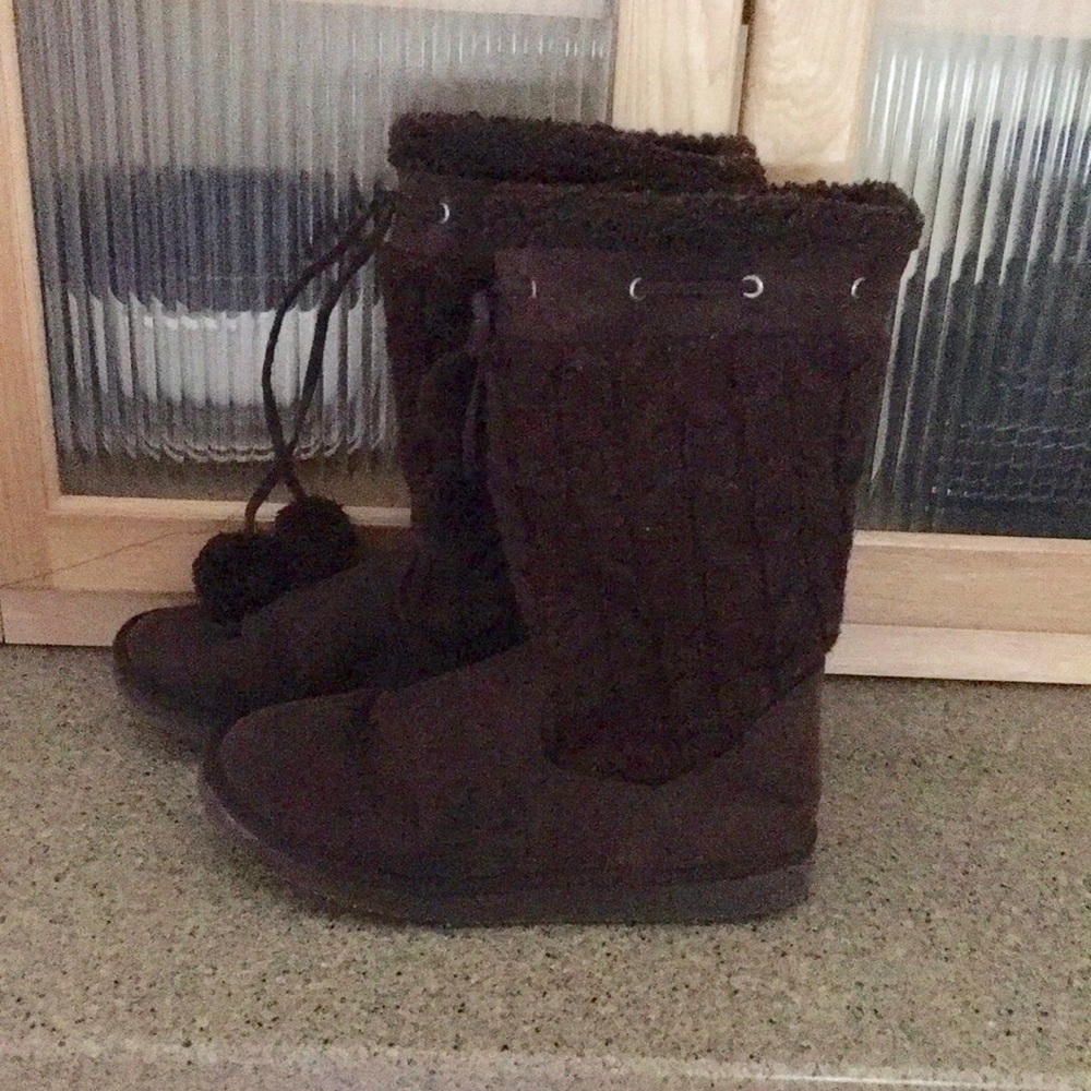 Brown boots with Pom Pom ties 9